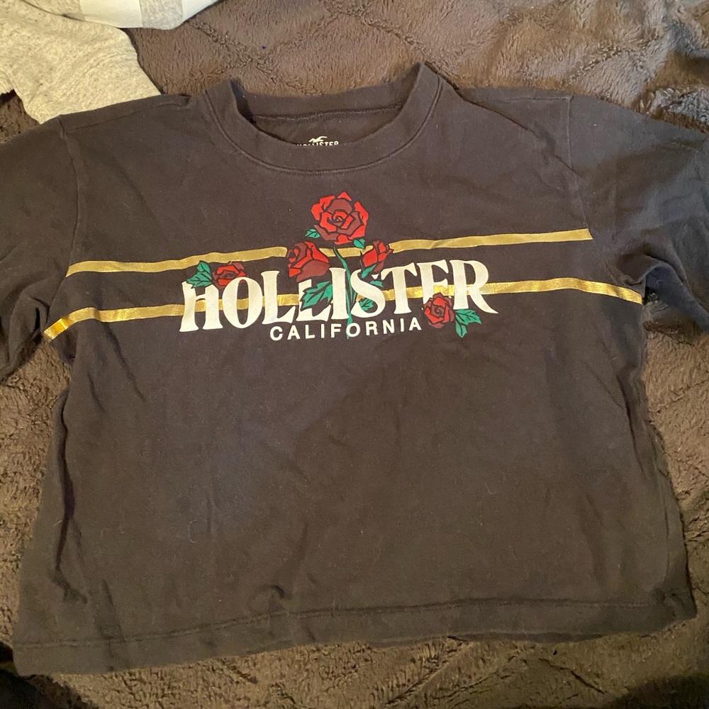 black hollister crop top